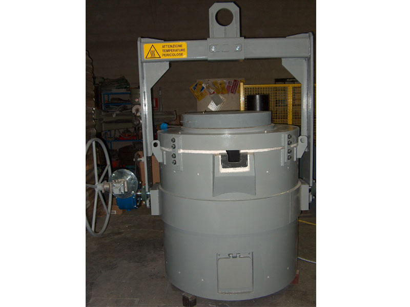 Gas Heated tilting transfer ladle 350 kg capacity